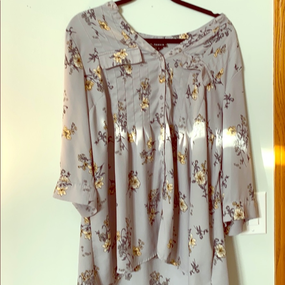 Torrid flower top